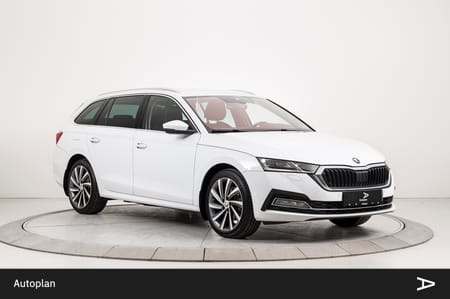 Škoda Octavia Combi iV PHEV  ACC/Krok/DCC/Kamera/Webasto/Matrix/HUD/Canton