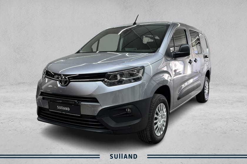 Bilde 1 av Toyota ProAce City 1,5 D 130hk 4X4, Krok, Skyvedører begge sider, LAV KM!