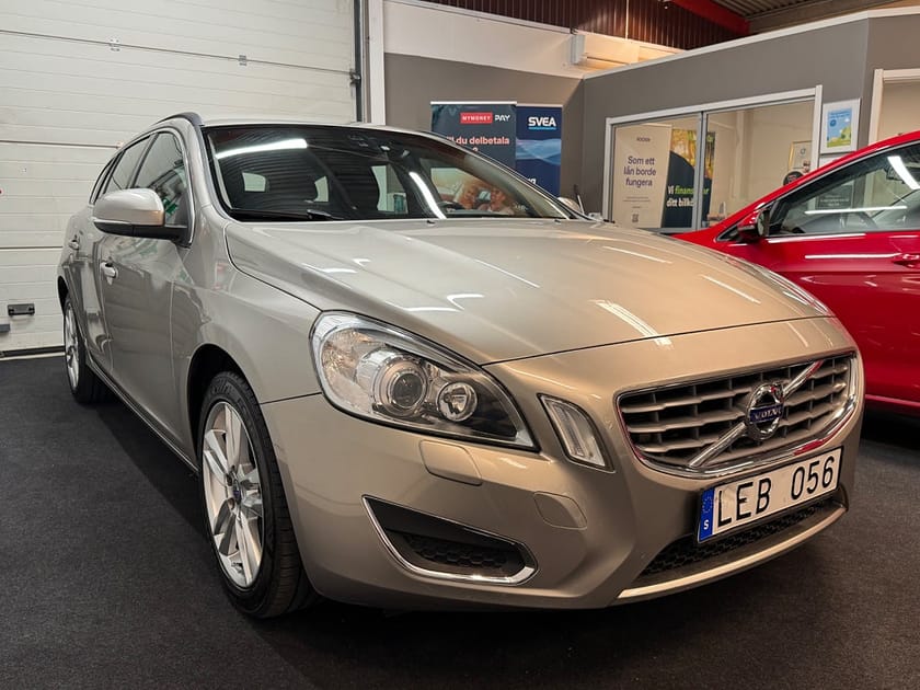 Bild 4 av Volvo V60 T4 180hk Powershift Momentum|NYSERV|DRAG|MoV|
