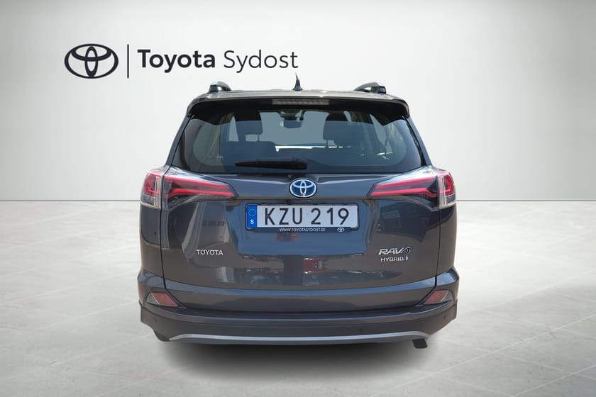Bild 5 av Toyota RAV4 Hybrid Hybid, p-sensorer fram och bak, backkamera, nyservad och besiktad