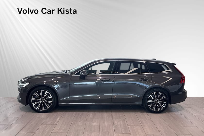 Bild 3 av Volvo V60 Recharge T6 Core Edition Drag B-Kamera