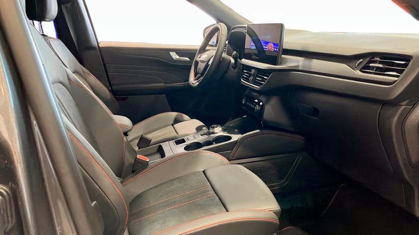 Bild 3 av Ford Kuga Plug-In Hybrid ST-LINE X Business Edition PHEV  | Dragkrok | B&O Ljudsystem |