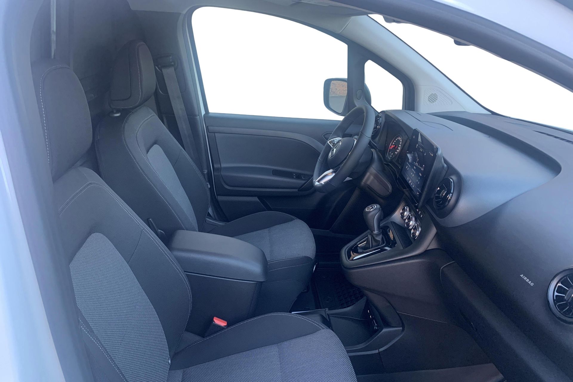 Mercedes-Benz Citan 2025, bild 6/9