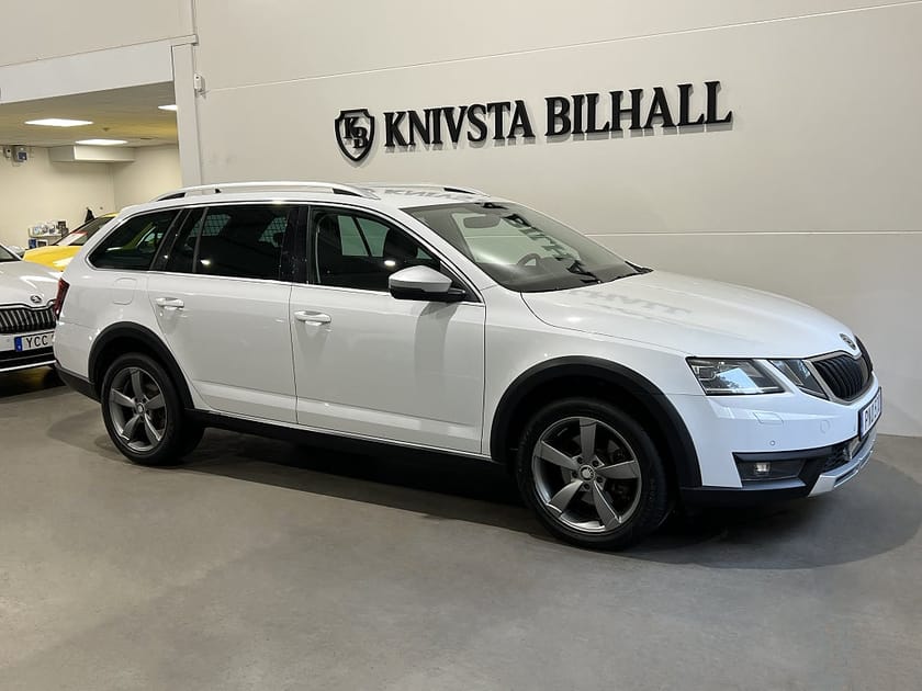 Bild 3 av Škoda Octavia Scout Skoda 2.0 TDI 4x4 Premium Cockpit Canton Drag 184hk