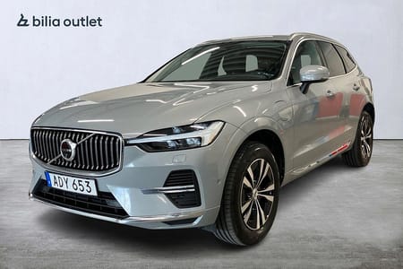 Volvo XC60 Recharge T6 AWD Core Edition Panorama 360°kam Dragkrok