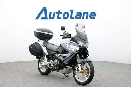 Honda Powersports XL1000V Varadero *Nyservad, ABS, Väskor