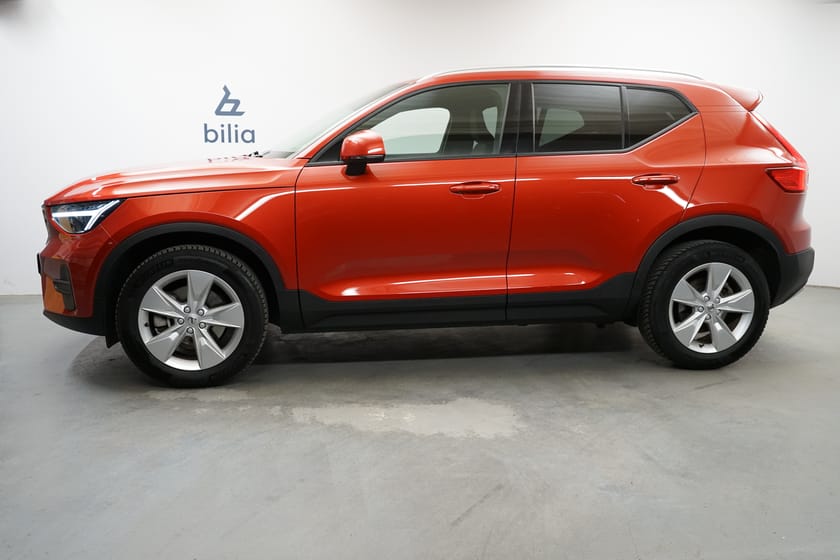 Bild 2 av Volvo XC40 B4 FWD Bensin Core SE II, Baklucka elmanövrerad, Navigation