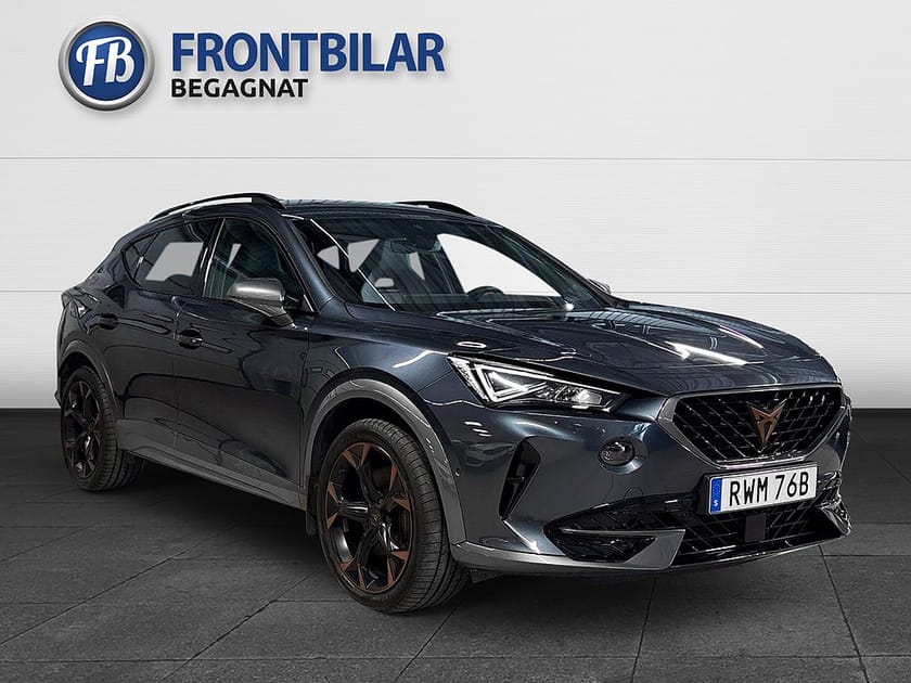 Bild 1 av CUPRA Formentor VZ e-Hybrid /Adaptfar/Drag/Förarassistanspaket XL/245hk