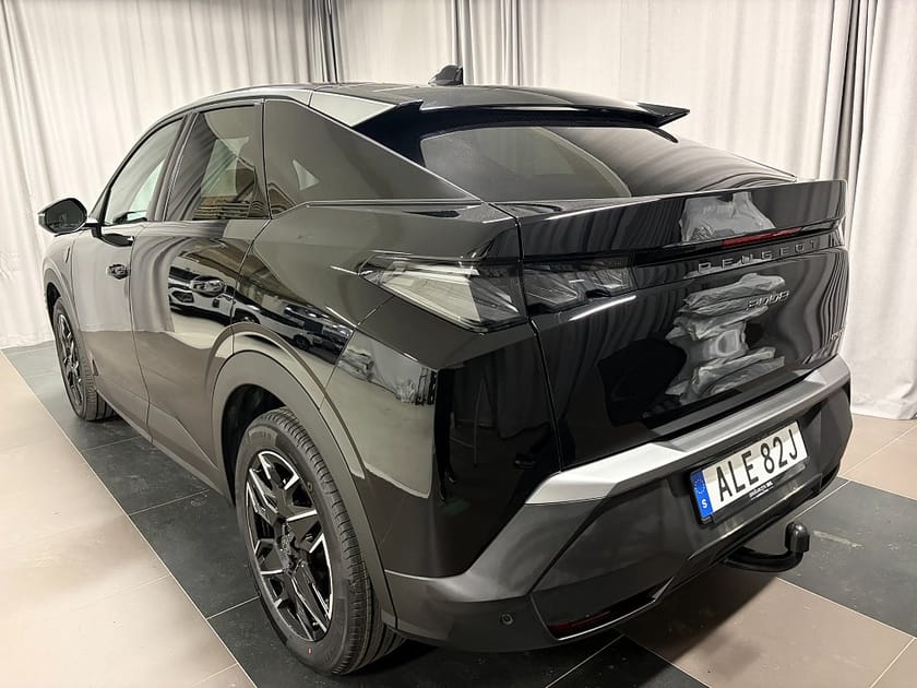 Bild 3 av Peugeot 3008 Hybrid 145 GT AUT Inkl. Dragkrok Vinterhjul
