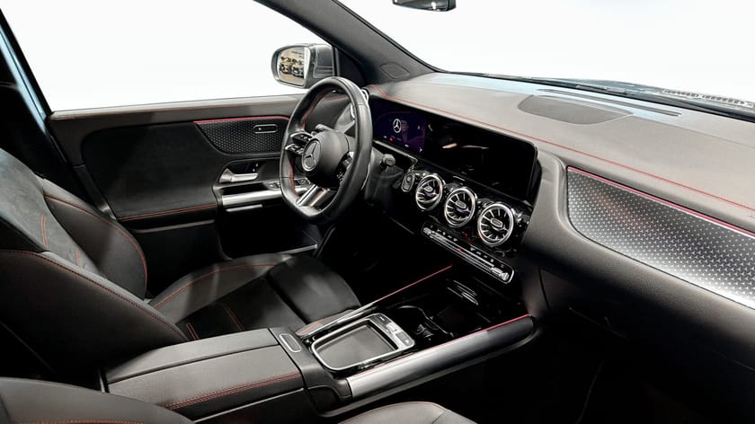 Bild 3 av Mercedes-Benz EQA 250+ AMG Line Backkamera