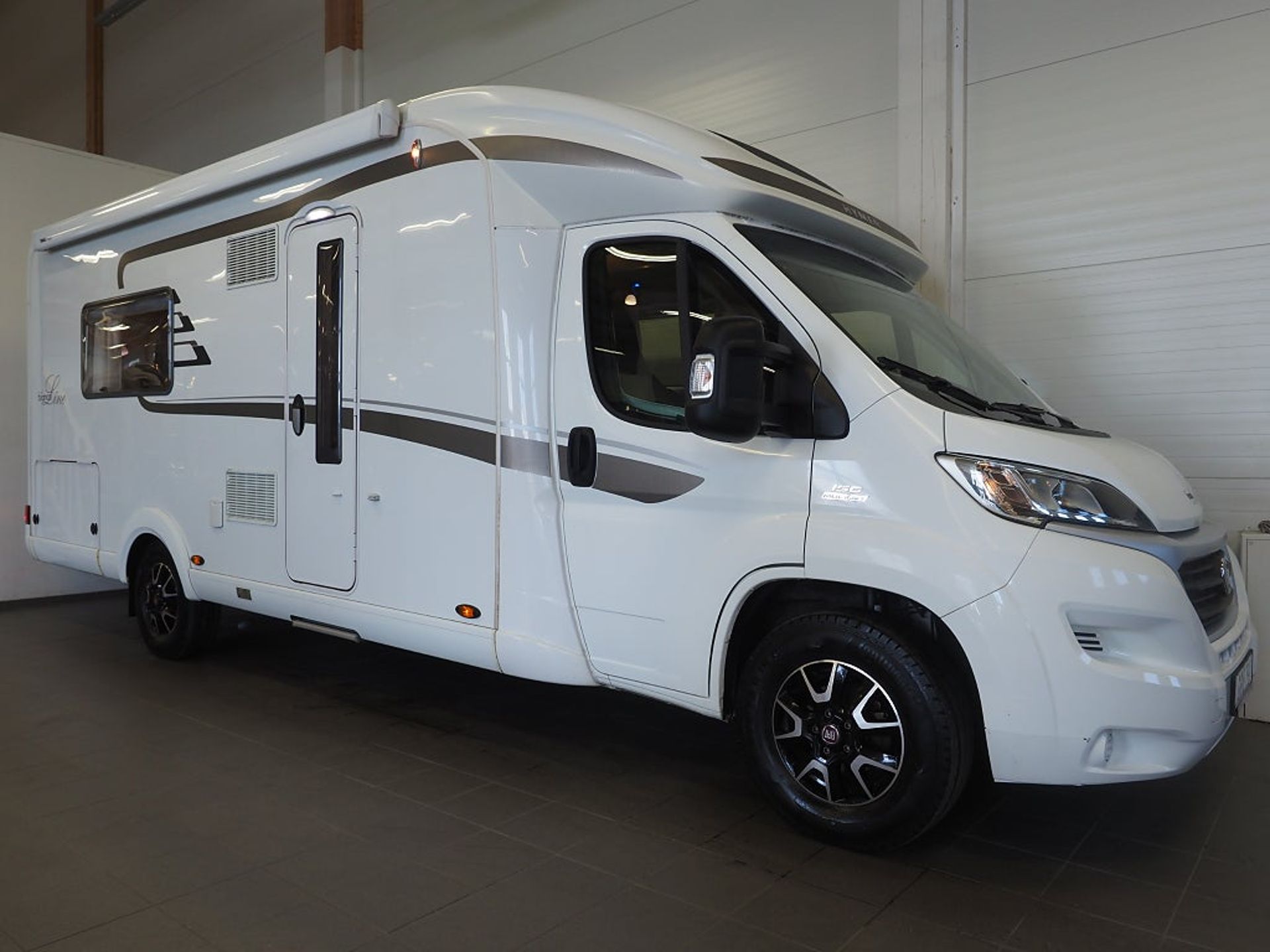 Hymer Campervan Fiat 2.3 MultiJet 2015, bild 2/19