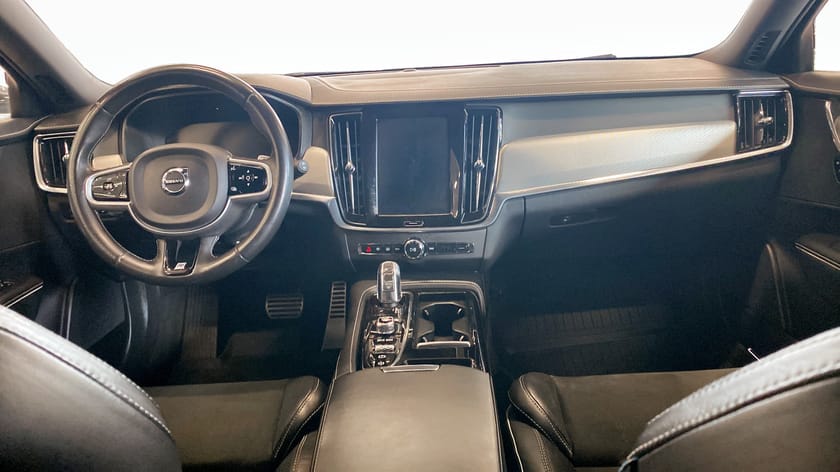 Bild 4 av Volvo V90 Recharge T8 AWD Drag - 360° - R-Design