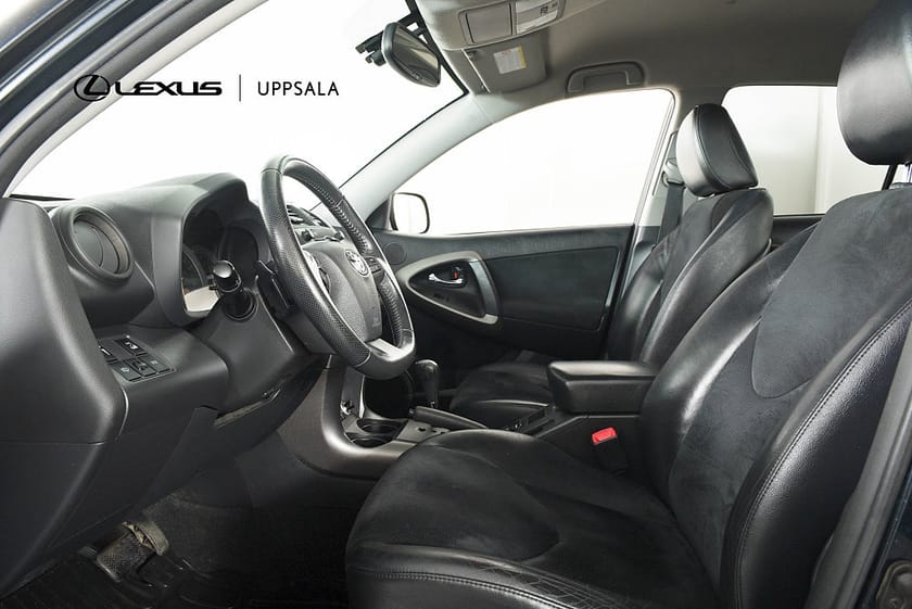 Bild 5 av Toyota RAV4 2.0 VVT-i 4x4 Automat Dragkrok Motorvärmare