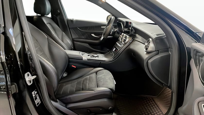 Bild 3 av Mercedes-Benz C 300 T de 306Hk AMG/Night Edition/Kamera/Drag