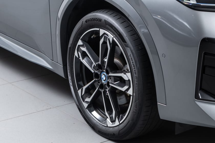 Bilde 3 av BMW iX2 xDrive30 FullyCharged-M Sport-Krok-Harman/Kardon