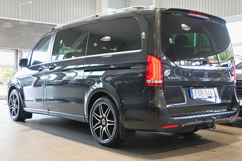Bild 3 av Mercedes-Benz V 300d 4MATIC 3.2t Lång AMG Drag Värmare Läder