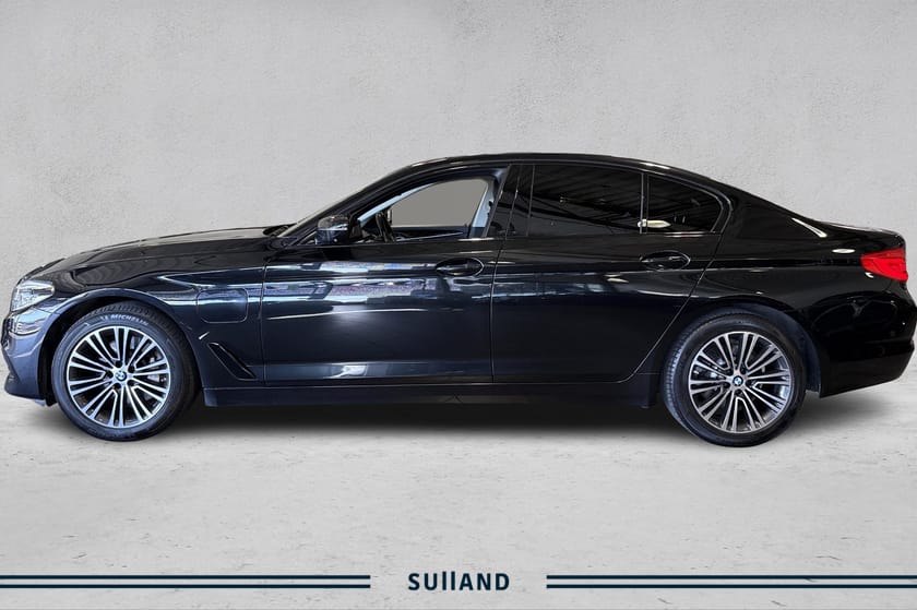 Bilde 2 av BMW 530e xDrive iPerformance Sedan Sport Line – Topputstyrt luksus+