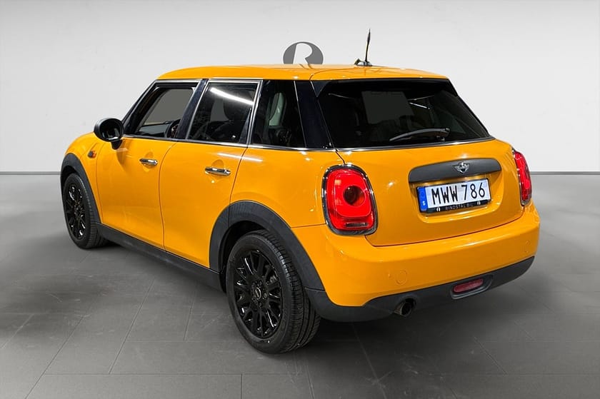 Bild 5 av MINI One 1.2 102 HK PEPPER BLUETOOTH 10700MIL 0.42L/MIL 382KR/ÅR