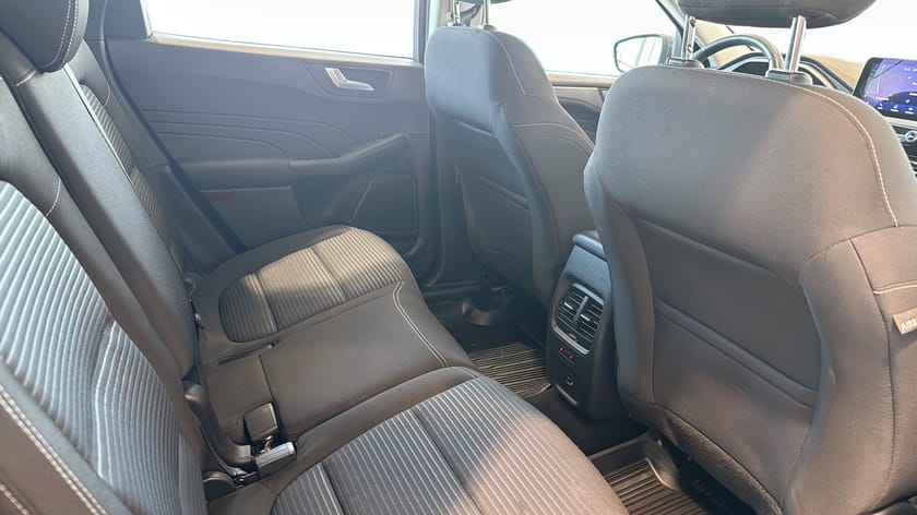 Bild 5 av Ford Kuga Plug-In Hybrid Titanium 2.5 225HK Vinterpaket Carplay