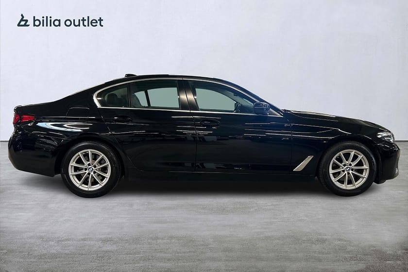 Bild 5 av BMW 520d xDrive Sedan aut Sportline 190hk Navi Carplay B-kamera