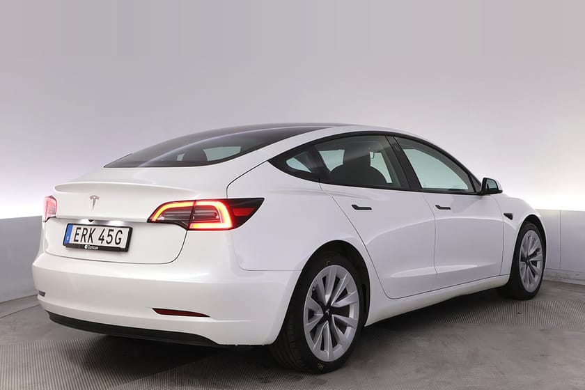Bild 5 av Tesla Model 3 Standard Range Refresh AP Pano Drag V-hjul
