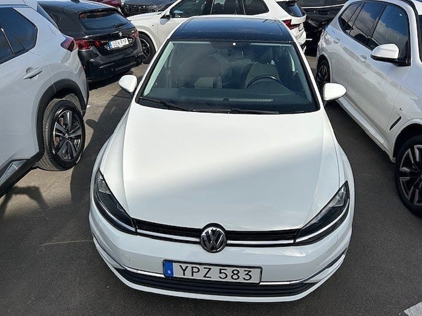 Bild 2 av Volkswagen Golf 5-dörrar 1.0 TSI Automat /Glastak / Adaptiv Farthållare