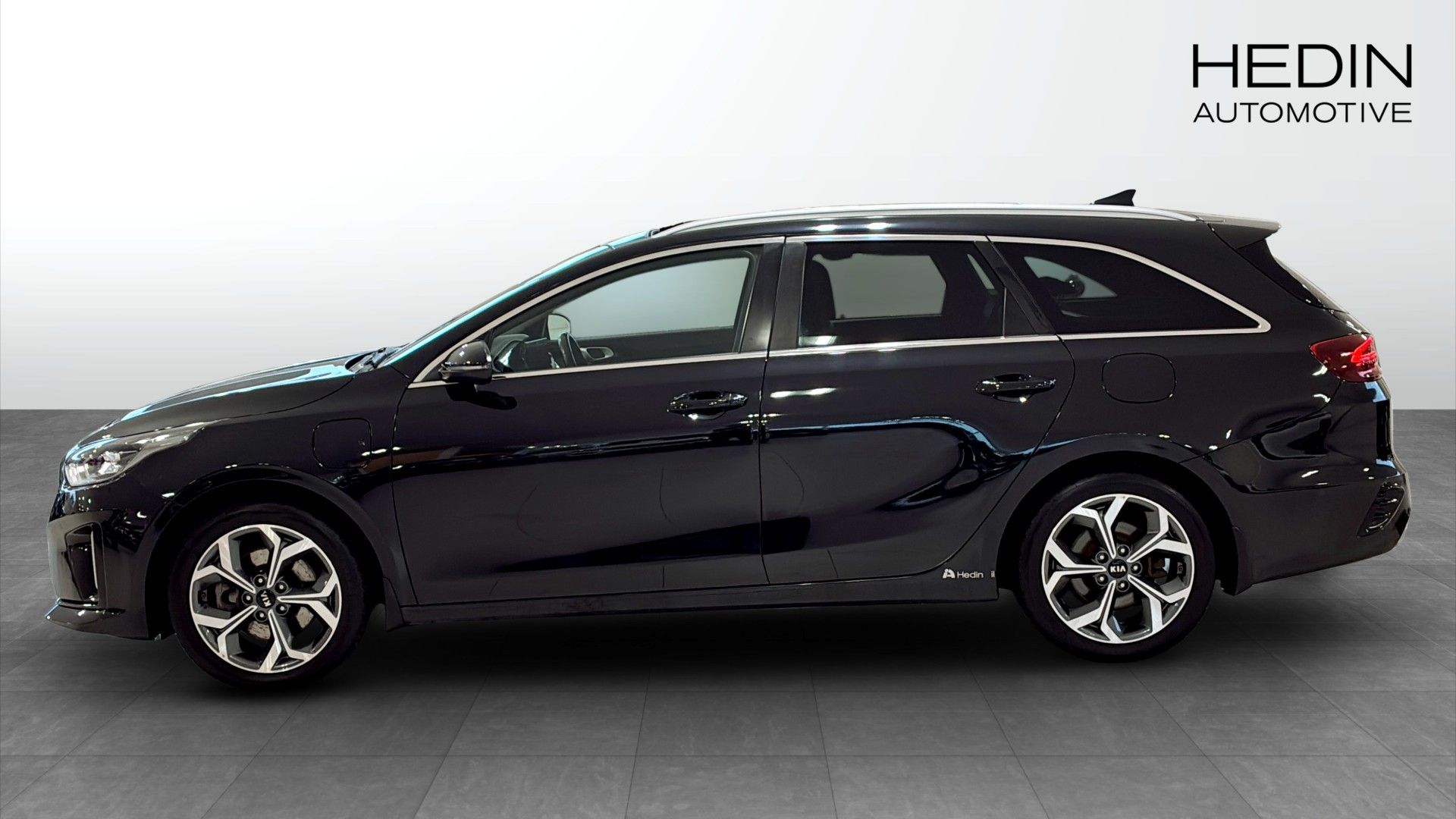 Kia Ceed Sportswagon Plug-in Hybrid 2021, bild 2/10