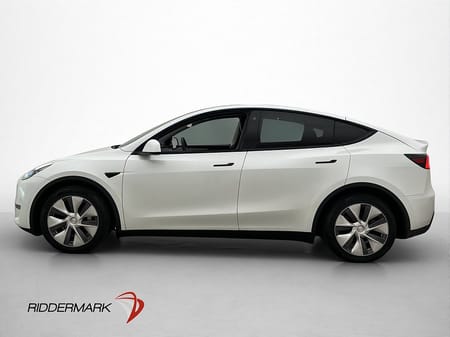 Tesla Model Y Long Range AWD Pano Moms 1 Brukare Kamera AP