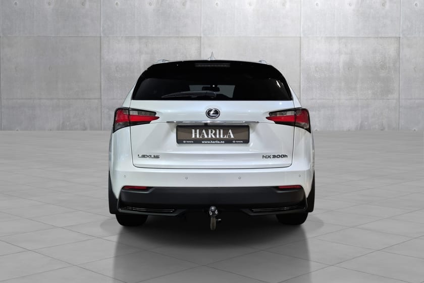 Bilde 4 av Lexus NX 300h AWD Executive Hybrid 4WD Tilhengerfeste LED-bar