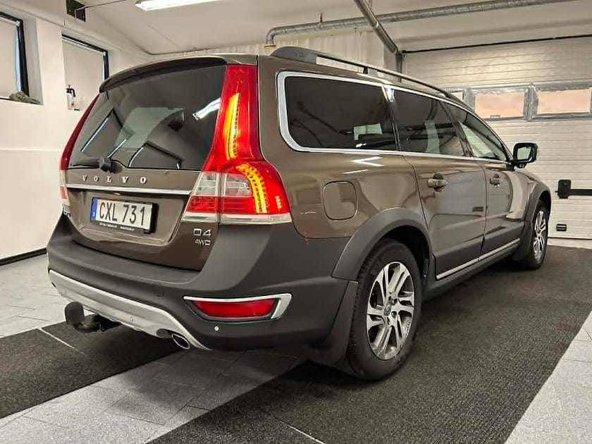 Bild 2 av Volvo XC70 D4 AWD 181 hk Summum Euro 5 Drag S/V Fullservad Manuell