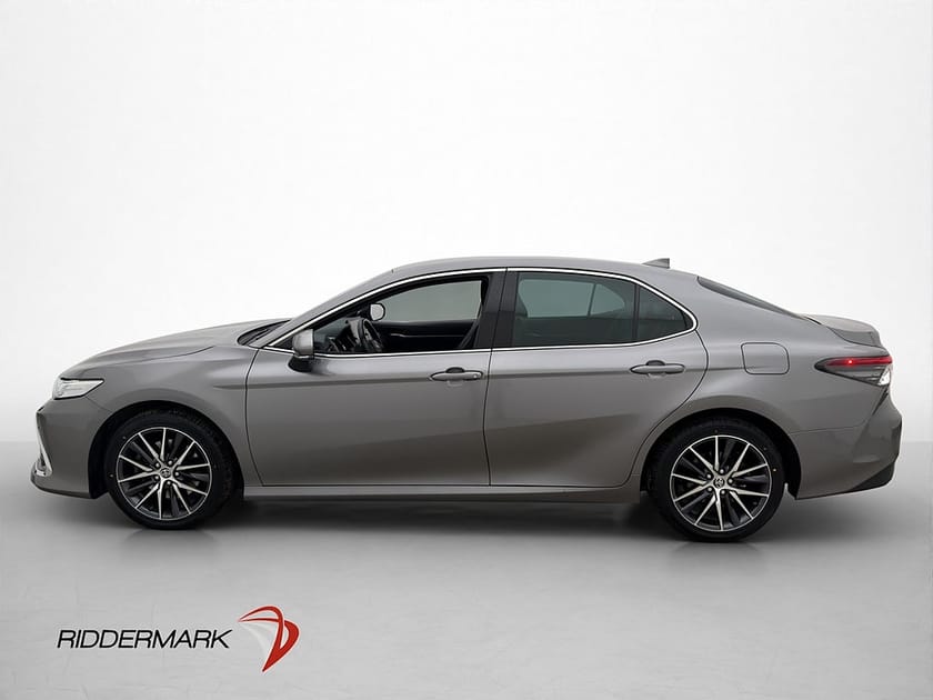 Bild 2 av Toyota Camry Hybrid 218hk Executive Kamera Skinn Rattvärme