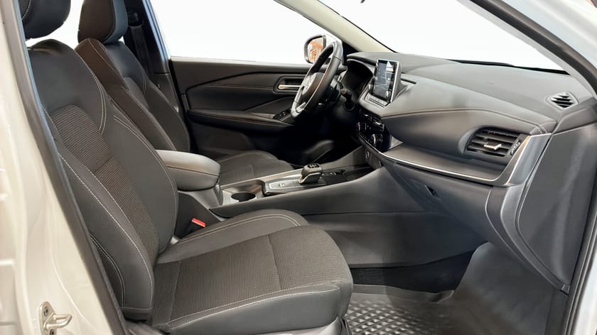 Bild 3 av Nissan Qashqai MHEV 158 XTRONIC ACENTA / CARPLAY / B-KAMERA /