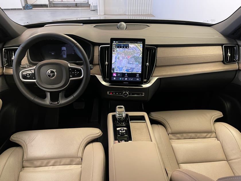 Bild 4 av Volvo XC90 T8 Ultra Bright / Luftfjädring / Ventilerat Nappaläder / Bower & Wilkins /