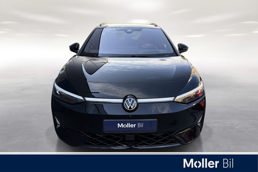 Bilde 2 av Volkswagen ID.7 GTX Tourer
