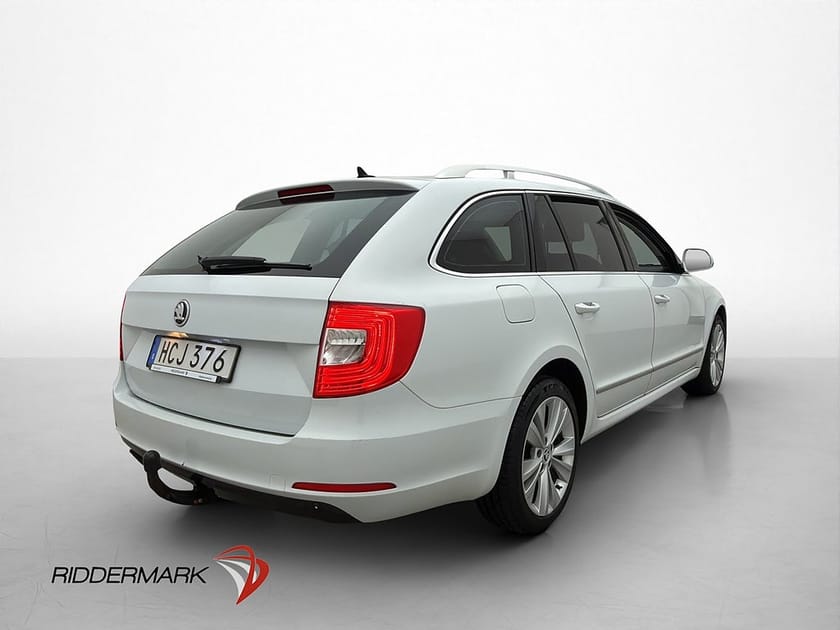 Bild 4 av Škoda Superb Kombi Skoda 2.0 TDI 4x4 170hk Elegance D-Värmare Drag