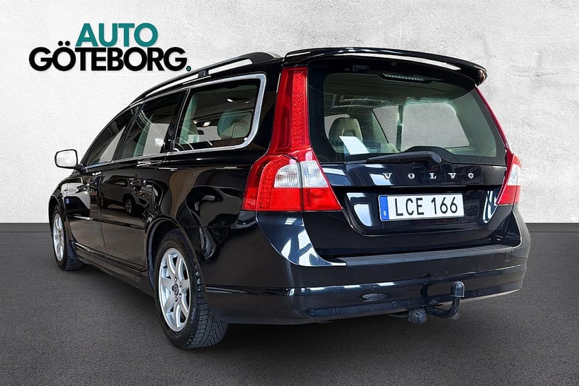 Bild 4 av Volvo V70 1.6D DRIVe Momentum drag Nybesiktigad Värmare Skinn USB