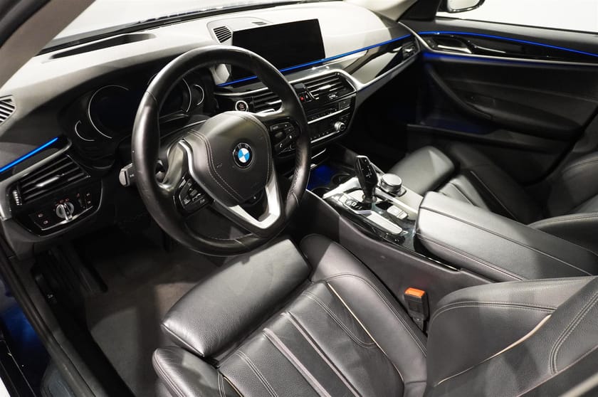 Bild 4 av BMW 530i Sedan Sport Line Aut Drag HiFi HUD Navi Prof.