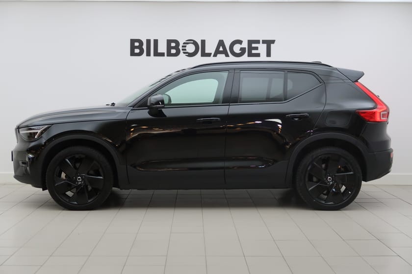 Bild 2 av Volvo EX40 Twin Motor Performance M Plus Black Edt