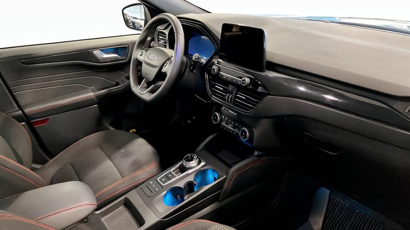 Bild 3 av Ford Kuga Plug-In Hybrid E-CVT, 225hk,