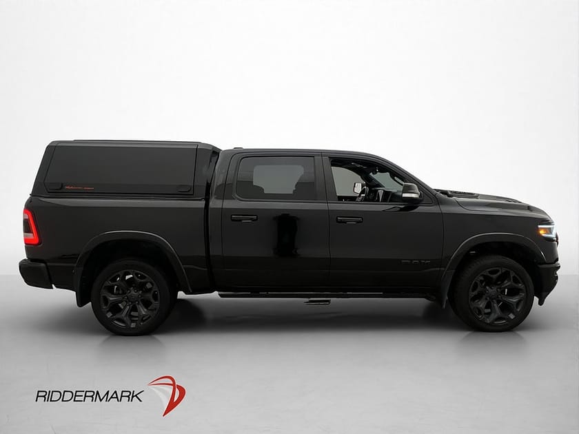 Bild 2 av RAM 1500 Crew Cab Dodge Limited Night 5.7 4x4 H/K Pano Lastsläde Kåpa Moms