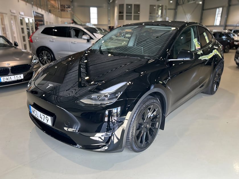 Bild 1 av Tesla Model Y Long Range AWD 514hk / Dragkrok / Moms