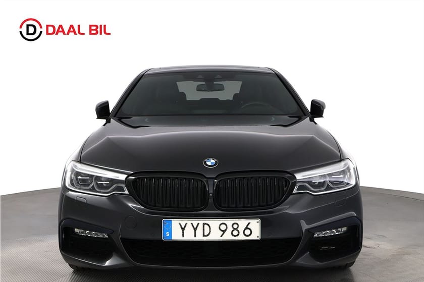 Bild 2 av BMW 530i xDrive Sedan 252HK M-SPORT H/K® TAKLUCKA HUD 3D-VIEW