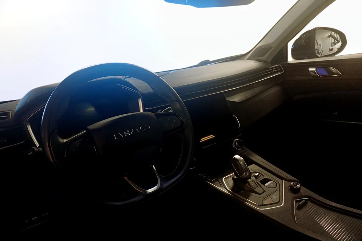 Lynk & Co 01 PHEV