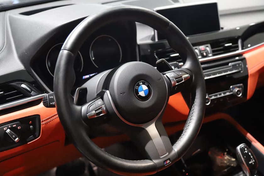 Bild 3 av BMW X2 M35i xDrive / Elstolar / PANO / HUD/ HK