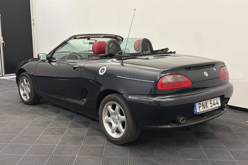 Bild 3 av MG F Cab 1.8 120hk Kamrem bytt