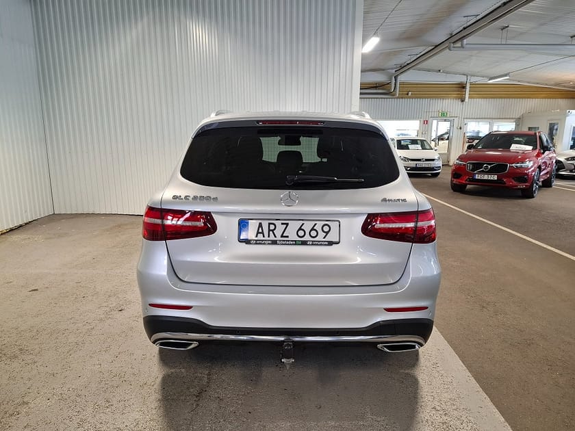 Bild 4 av Mercedes-Benz GLC 250 d 4MATIC 9G-Tronic AMG 204HK Panorama Värmare Drag