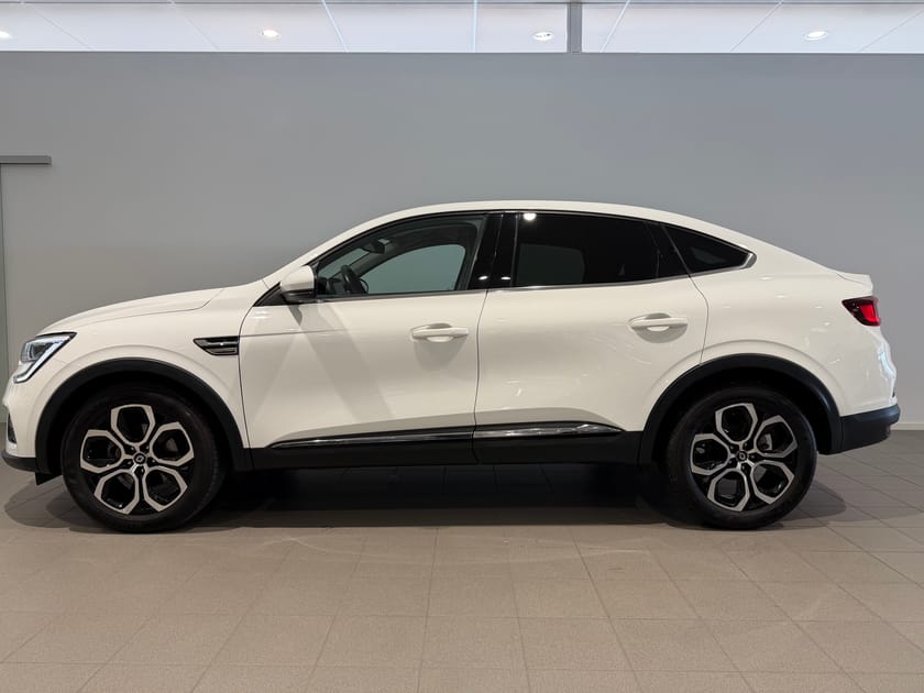 Bild 3 av Renault Arkana E-TECH 145 HEV Intens DCT / Farthållare / Parkerings sensorer fram och bak / Adaptiv farthållare / Navigering /