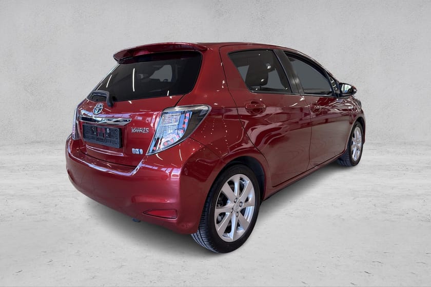 Bilde 5 av Toyota Yaris Hybrid 1.5 Hybrid/ Topputstyrt / Panorama / Delskinn / Lav km