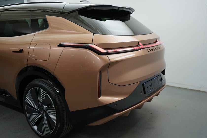 Bild 3 av Lynk & Co 08 More PHEV Privatleasing 5 995 kr/mån 36 mån totalt 3000 mil