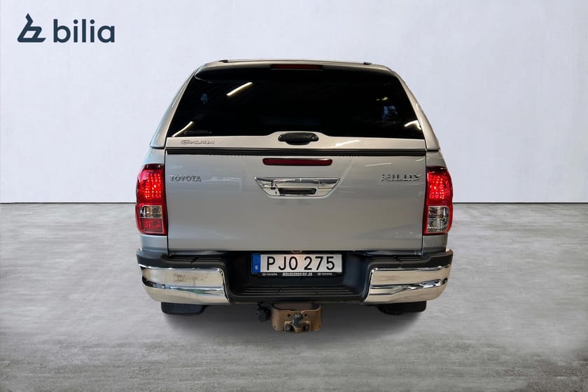 Bild 5 av Toyota Hilux Dubbelhytt D-CAB 2,4 AUT INVINCIBLE - KÅPA - EXTRALJUS - VÄRMARE EL
